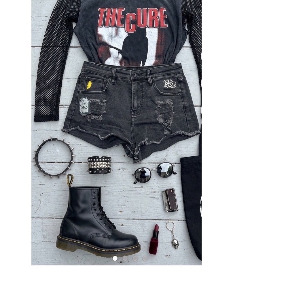 Blackheart Hot Topic Patch High Rise Shorts 🖤 Distressed Mall Goth Alt Grunge 5